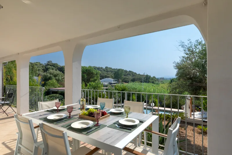 Veranda, 1
