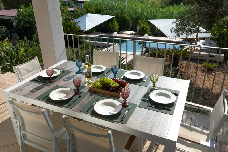 Veranda, 3